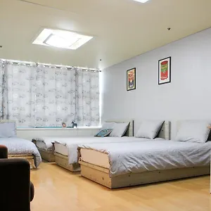 Hostel Sam Hongdae, Seoul