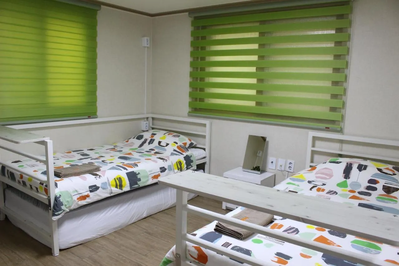 Bunk Guesthouse Hongdae2 Seoul 0*,  South Korea