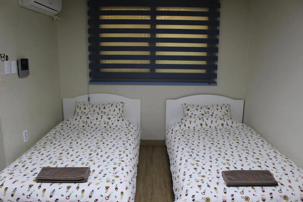 Hostel Bunk Guesthouse Hongdae2 Seoul South Korea