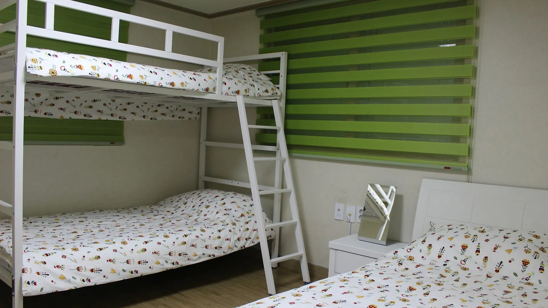 Bunk Guesthouse Hongdae2 Seoul South Korea