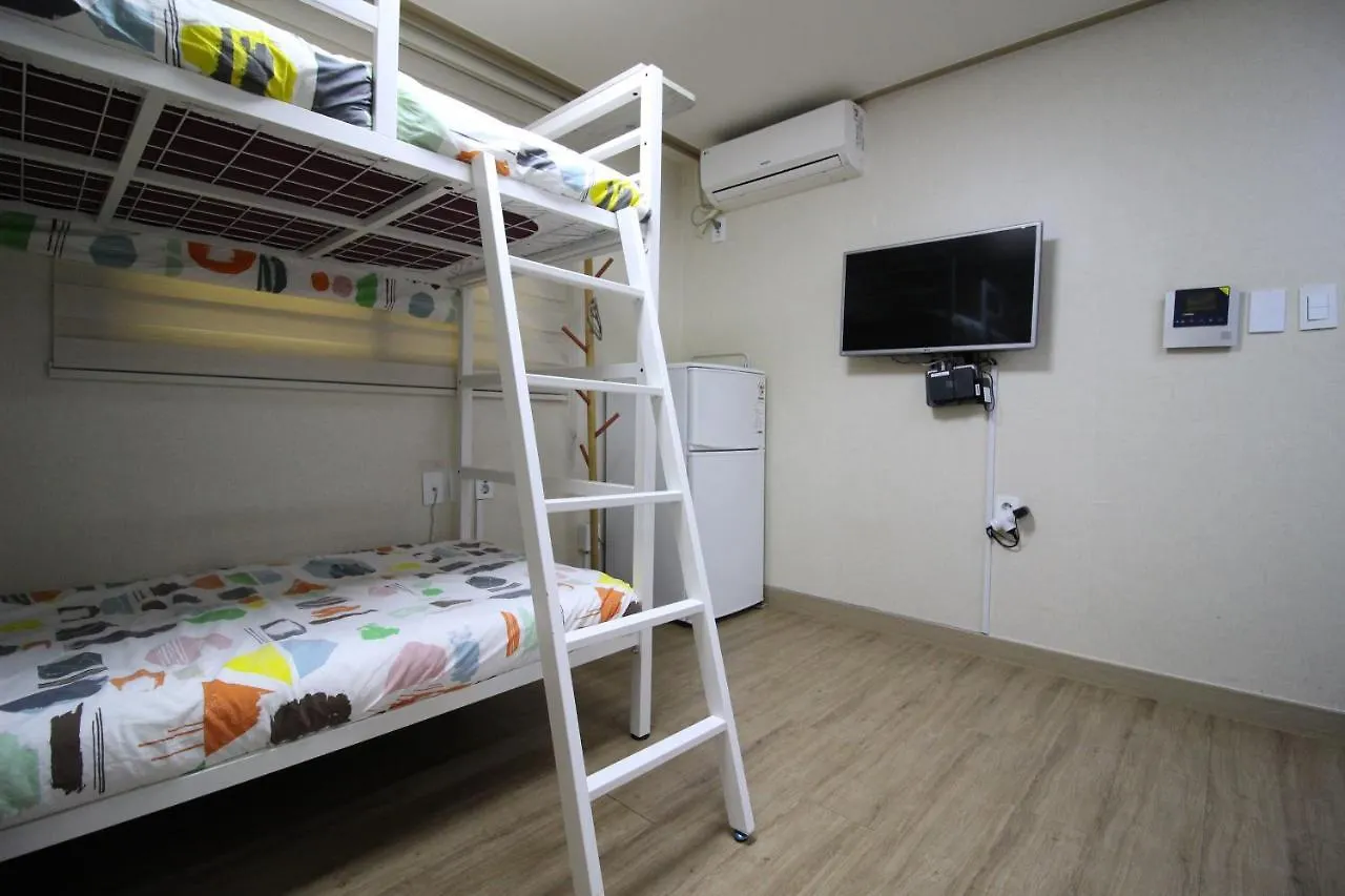 Bunk Guesthouse Hongdae2 Seoul South Korea